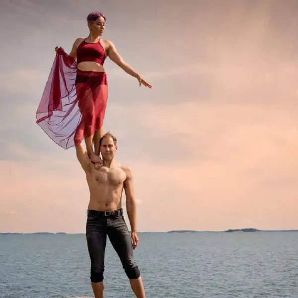 acrobatics image from instagram